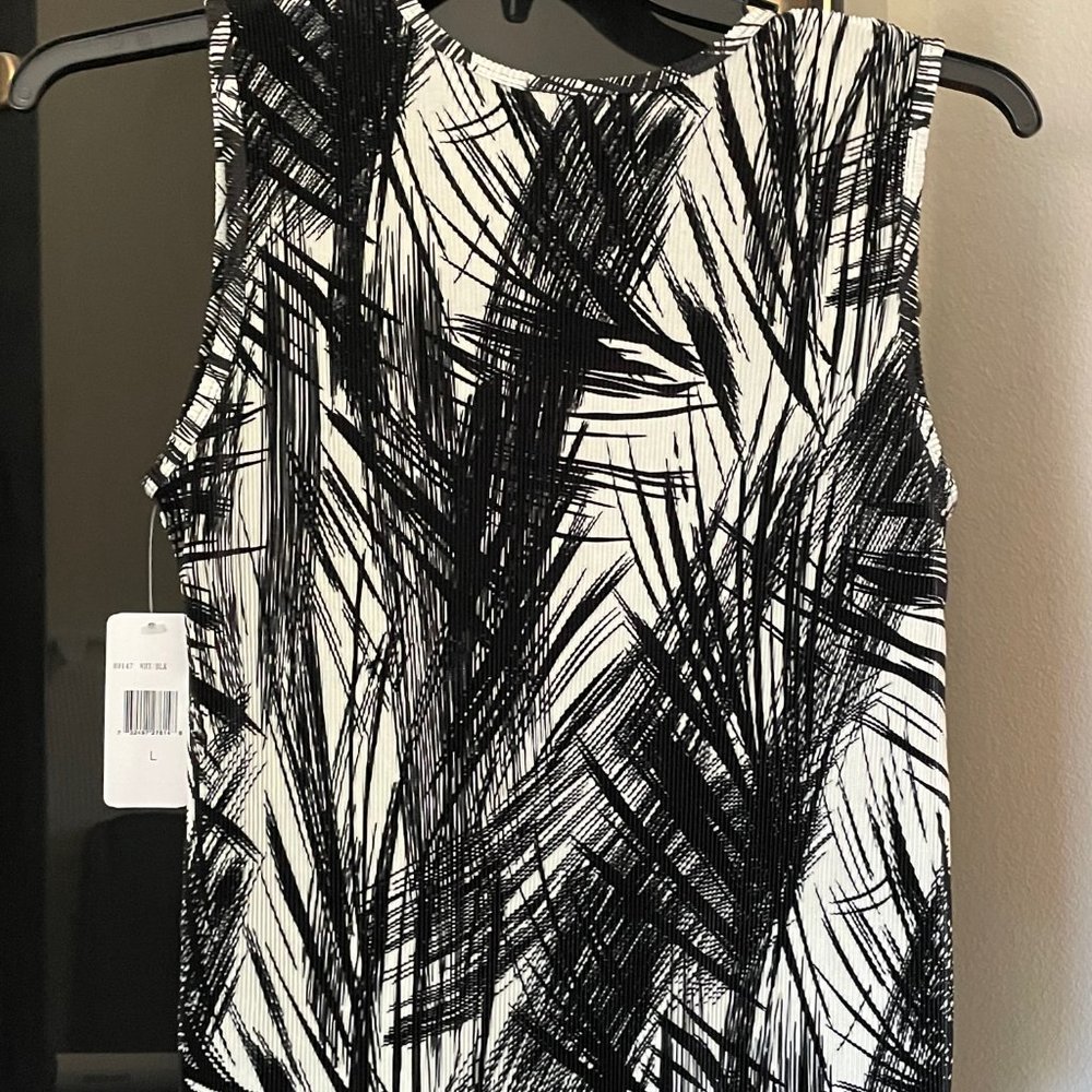 NWT Black and white print sleeveless top Large - Picture 2 of 6